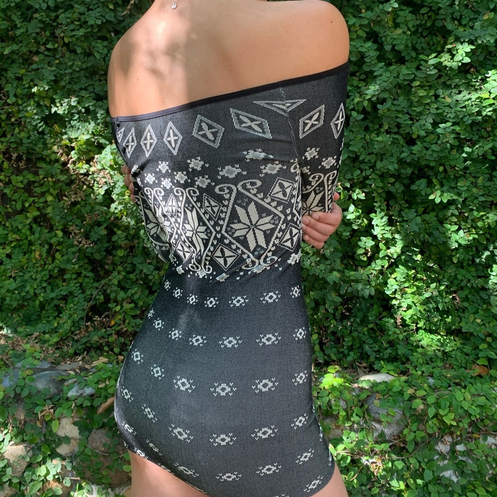 Mid sleeve mini dress